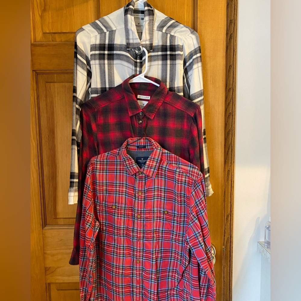 American Eagle ladies flannel shirts
